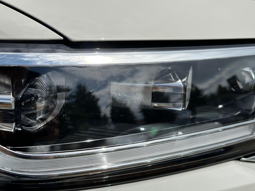 Volkswagen T-roc 1.5 tsi 150pk dsg r-line | trekhaak | camera | keyless | e