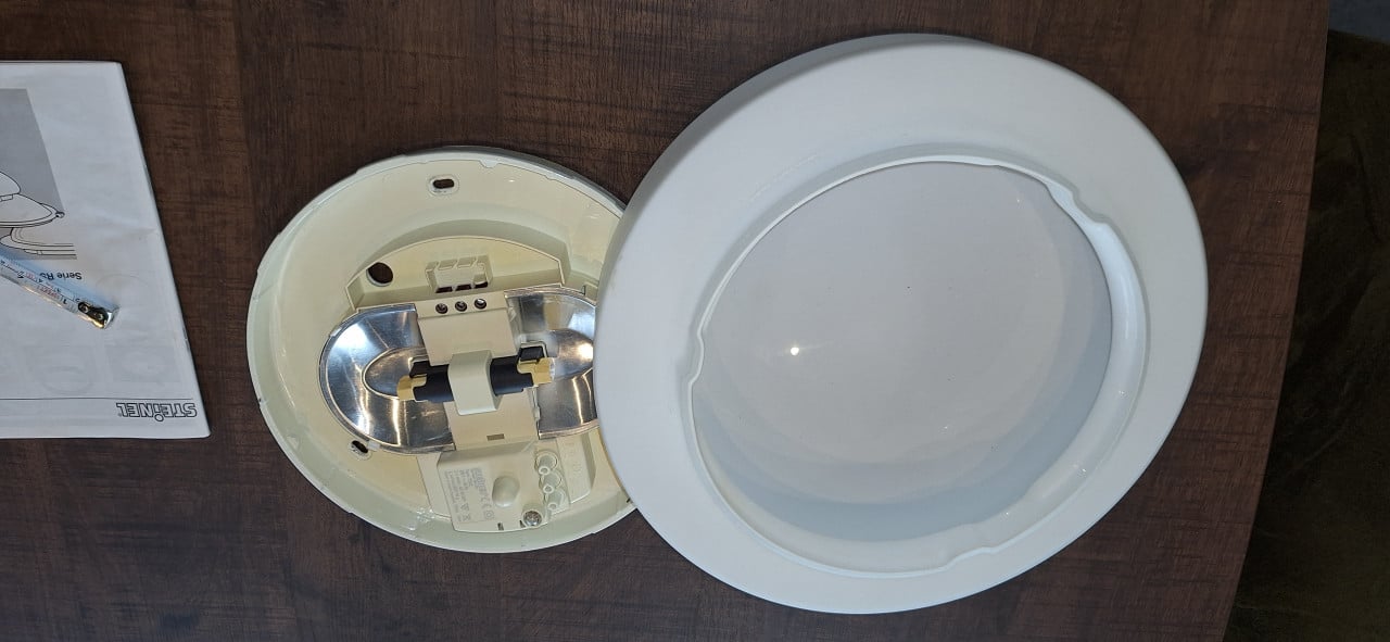 Plafonniere met bewegingssensor