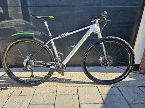 Cannindale Flash 29inch Lefty mountainbike.