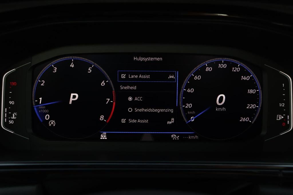 Volkswagen T-roc cabrio 1.5 tsi r-line 150pk dsg7 iq.light | stoel- en stuu