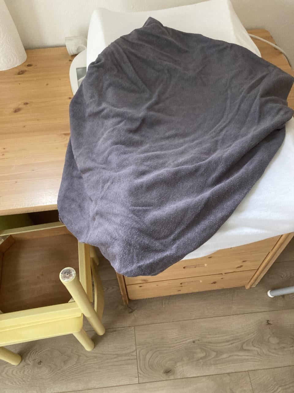 Houten kinderledikant met toebehoren