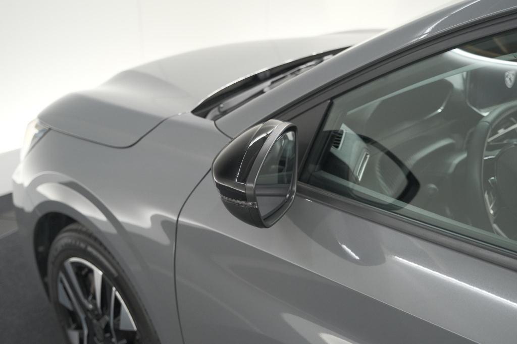 Peugeot 208 puretech 100 allure | gris selenium | apple carplay | parkeerse
