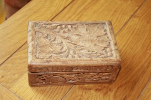 Houten doosjes van houtsnijwerk