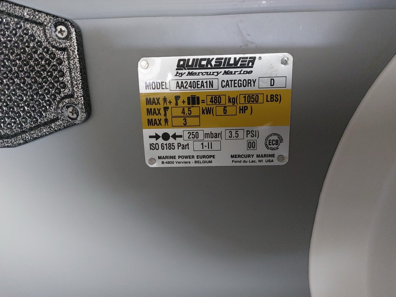 Quicksilver 240 airdeck met 5 pk tweetakt zgan