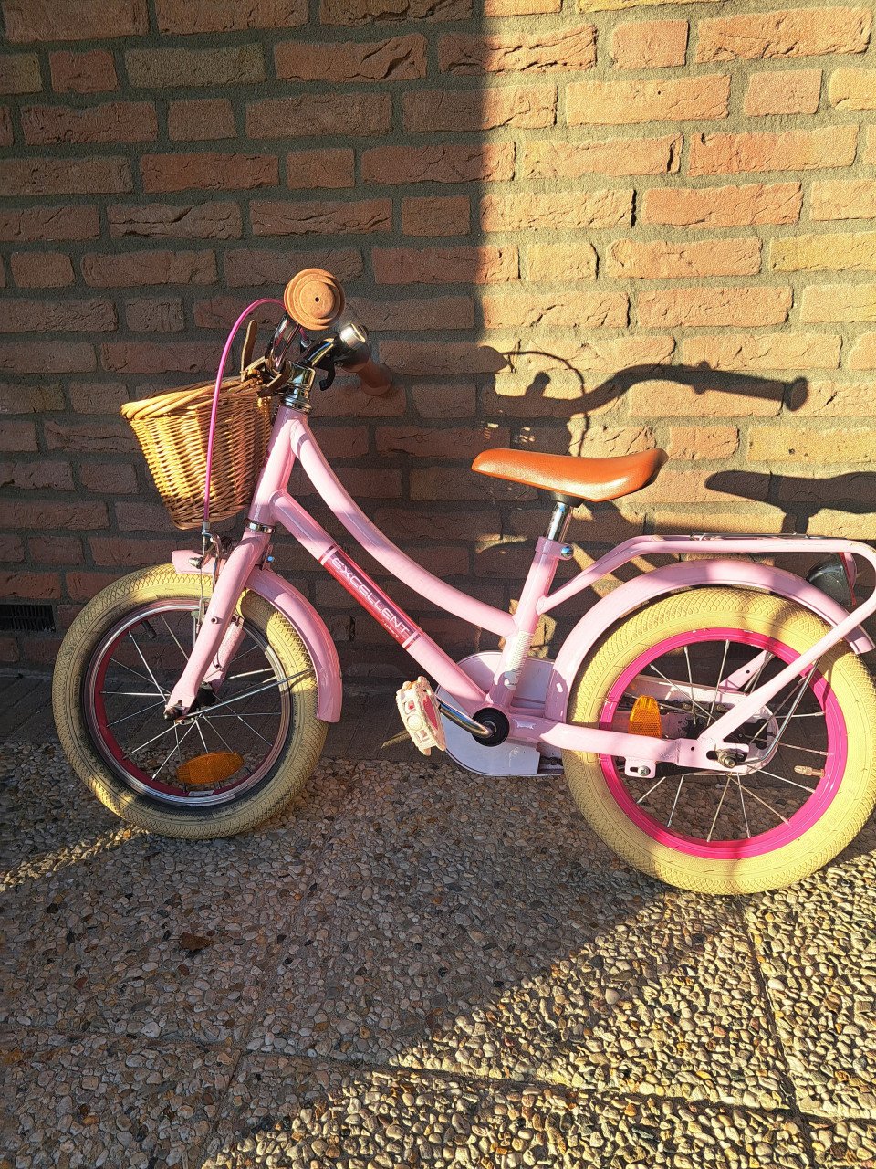 Meisjes fiets 14 inch inclusief mandje