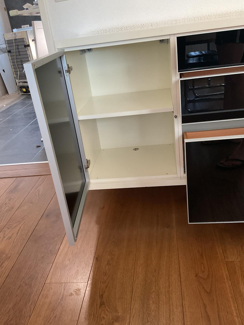 Hülsta kastenset: dressoir-vitrine en tv-kast