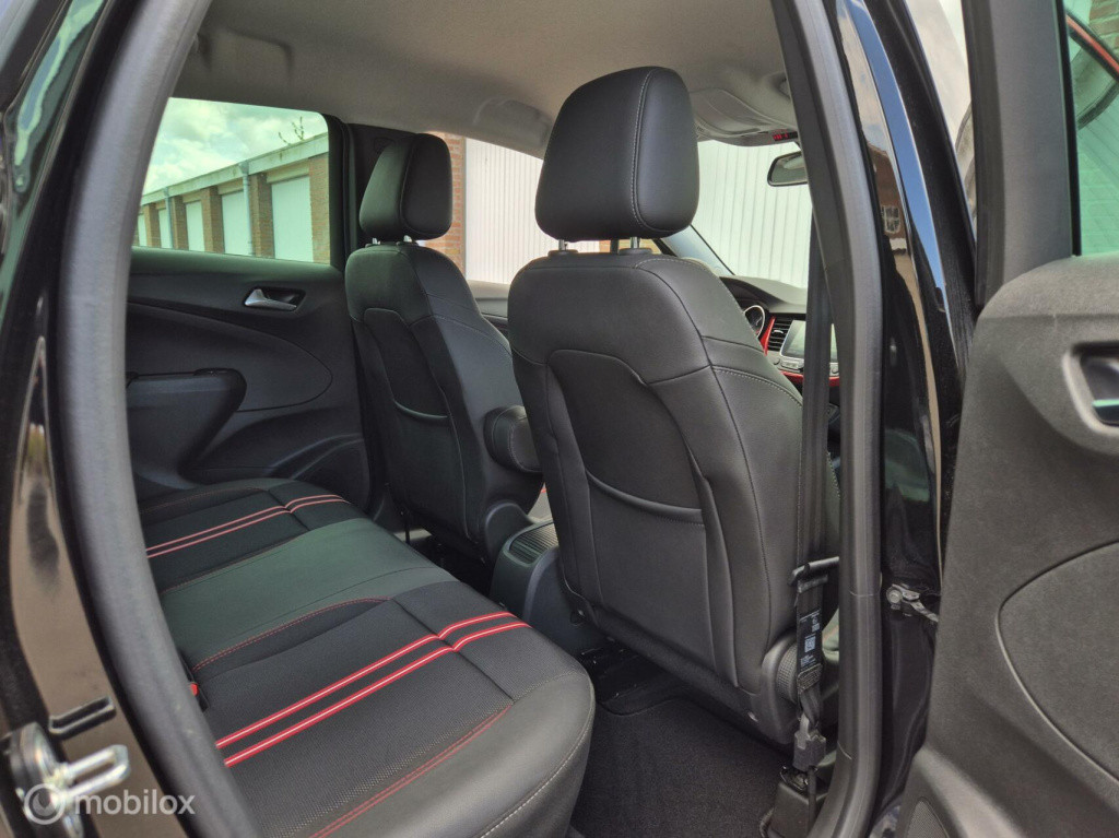 Opel Crossland X 1.2 turbo gs-line / btw auto / fabrieksgarantie