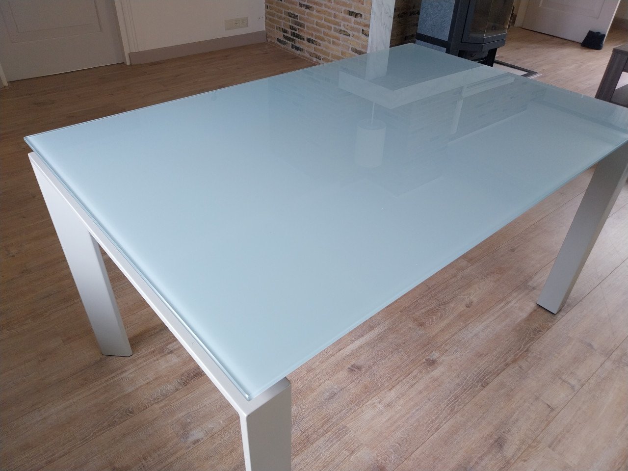Glazen eetkamer tafel