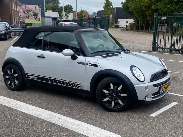 Schitterende MINI Cooper sidewalk jwc cabriolet weinig km 4299 euro