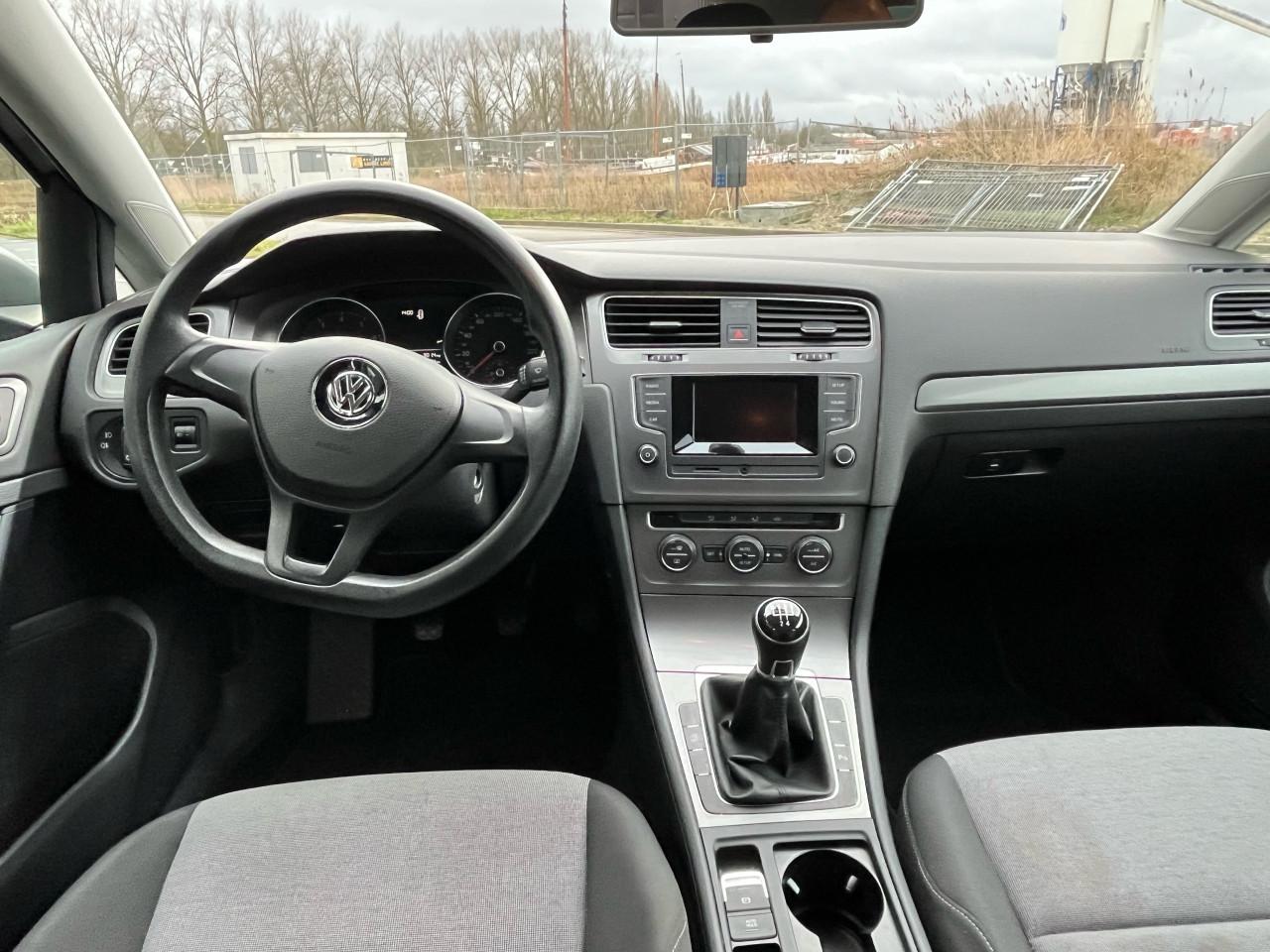 VW Golf7 1.2 tsi R-line pakket 18inch PDC APK 09/26