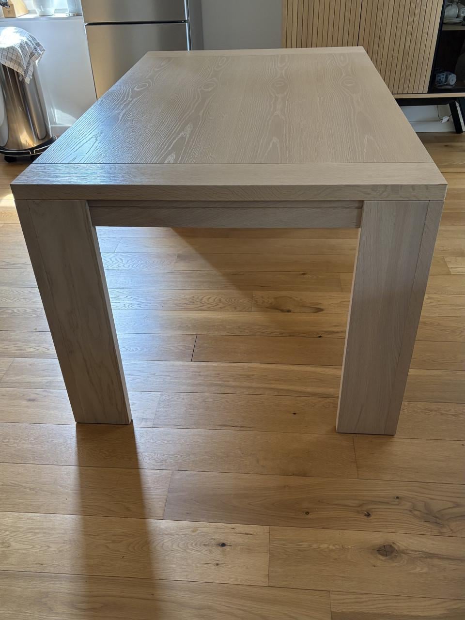 Eettafel  hout eiken kleur