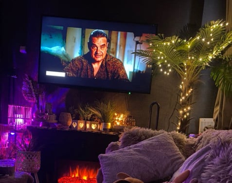 Tv met muurbeugel