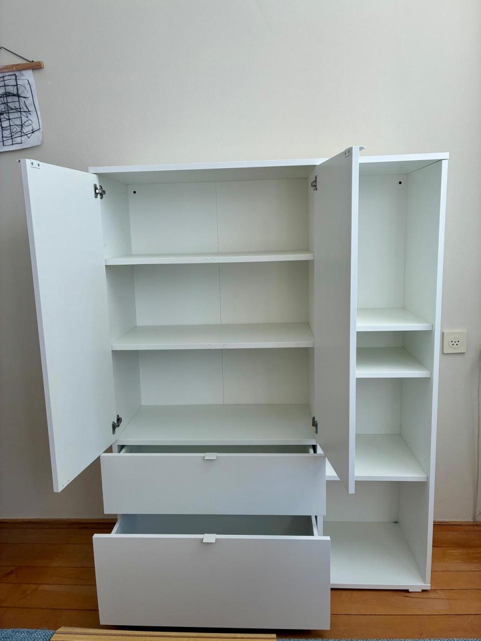 Zgan. Ikea Vihals kast 105x140, wit