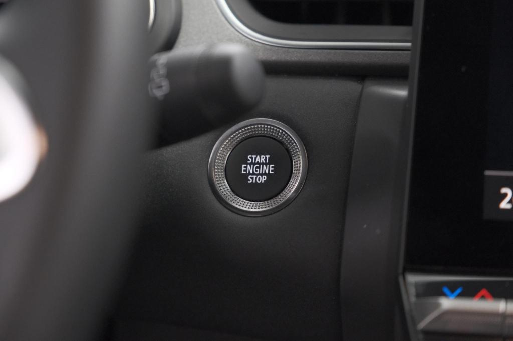 Renault Captur 1.6 e-tech full hybrid 145 techno | camera | navigatie | app