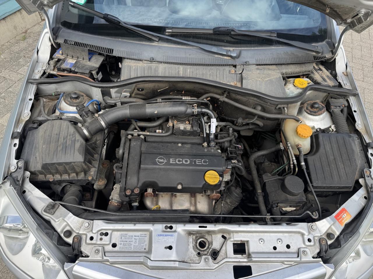 Leuke Opel Tigra Twintop 1.4 16v 2010