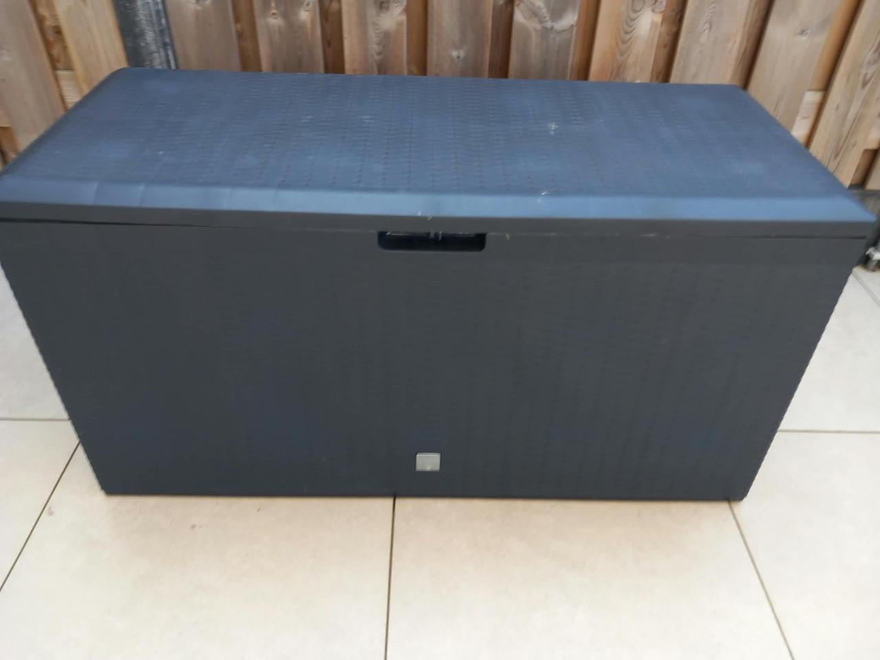 Opbergbox /kussenbox voor in de tuin