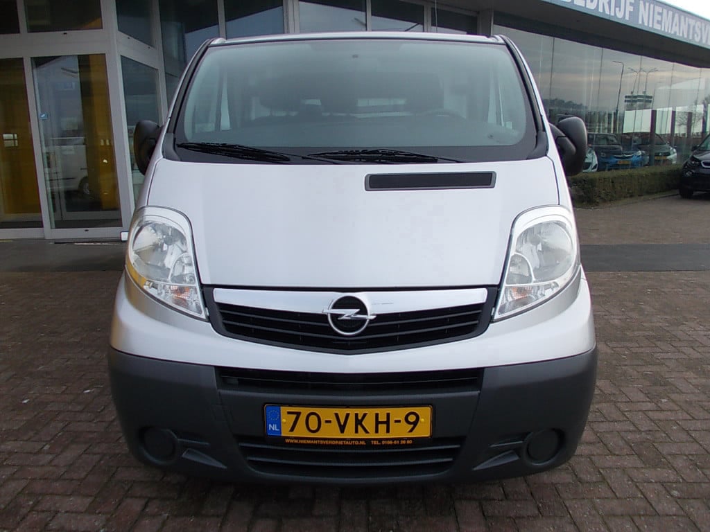 Opel Vivaro 2.0 cdti l2h1 airco, trekhaak 163000 km!!