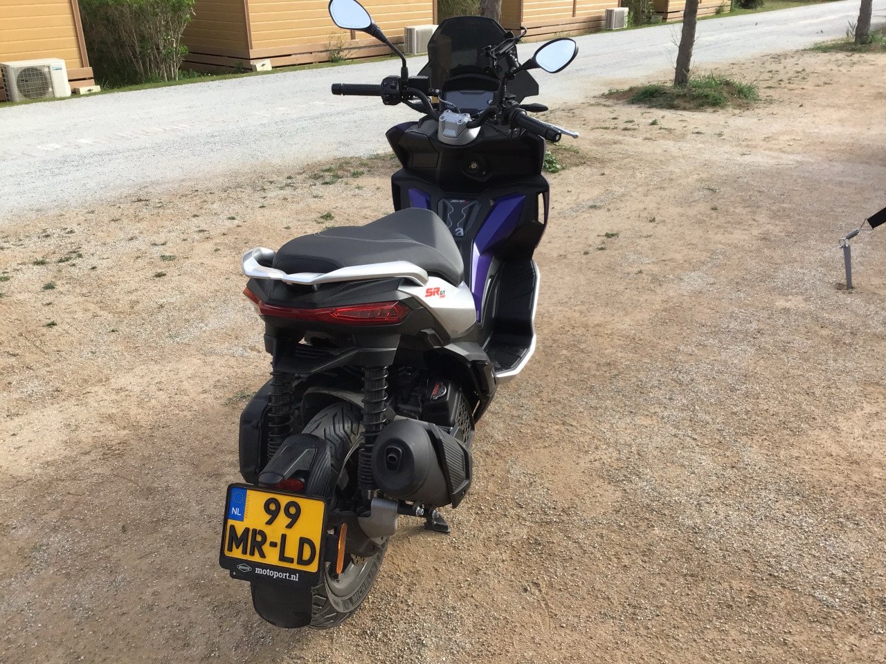 Aprilia SR 200 GT motorscooter
