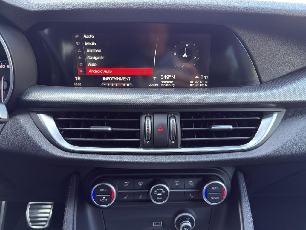 Alfa Romeo Stelvio 2.0 t awd super | 20" | camera | leder / sportstoelen | 