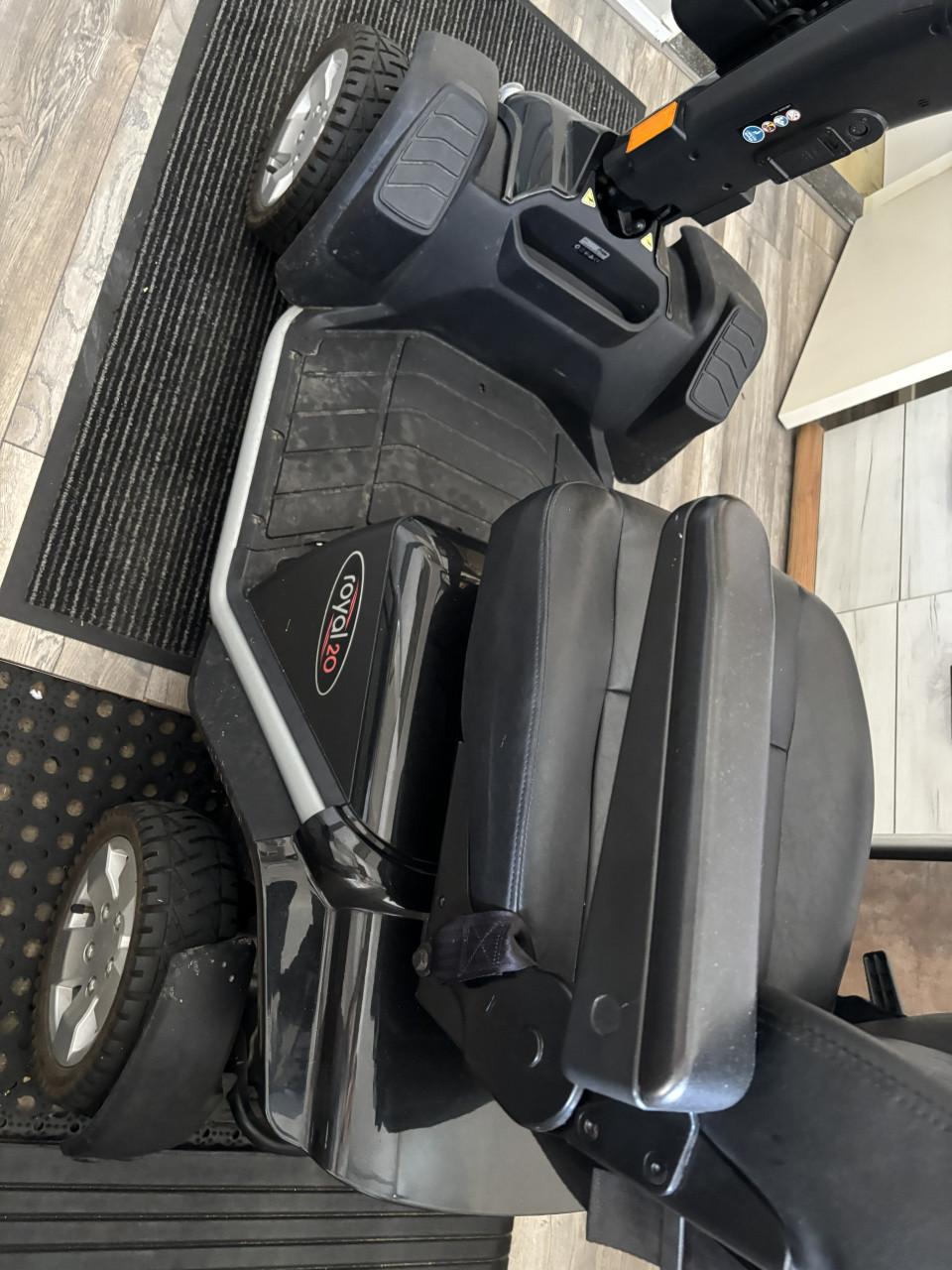 Scootmobiel - Pride Royole 20