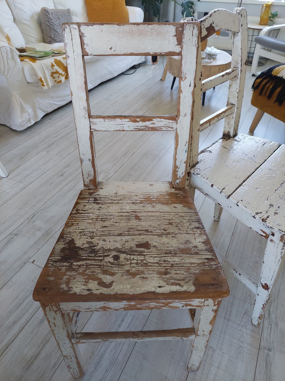Brocante eetkamerstoelen