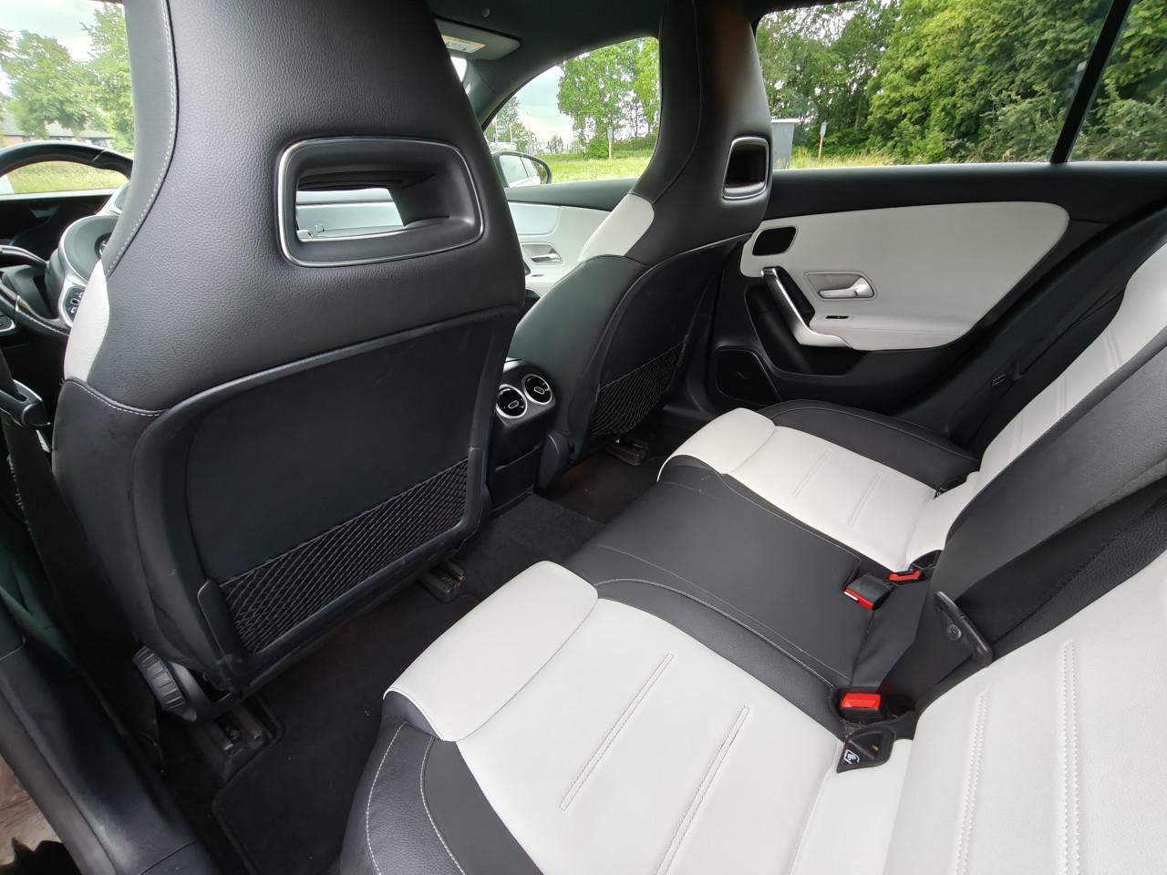 Mercedes-Benz A200 AMG | Zw-Wit Leder | Full Options | Mooiste van Zeeland!
