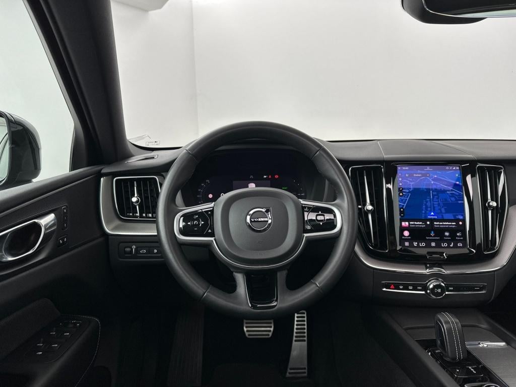 Volvo XC60 t6 398pk recharge r-design| pano| trekhaak| adap.cruise| leder| 