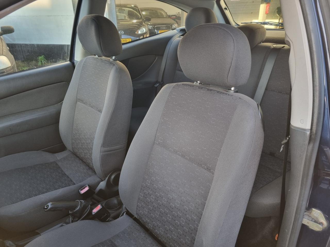 Ford Focus 1.4-16V Cool Edition | Dealer onderhouden | 1e Eigenaar!