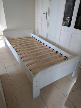1 Persoons bed (in goede  staat ) 90 x 200