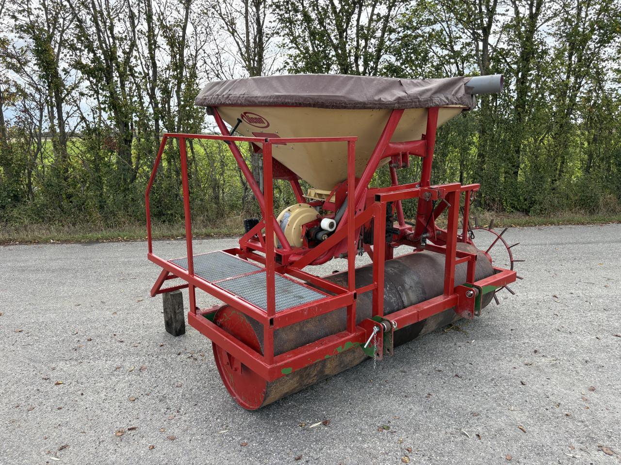 Accord zaaitank met drukrol