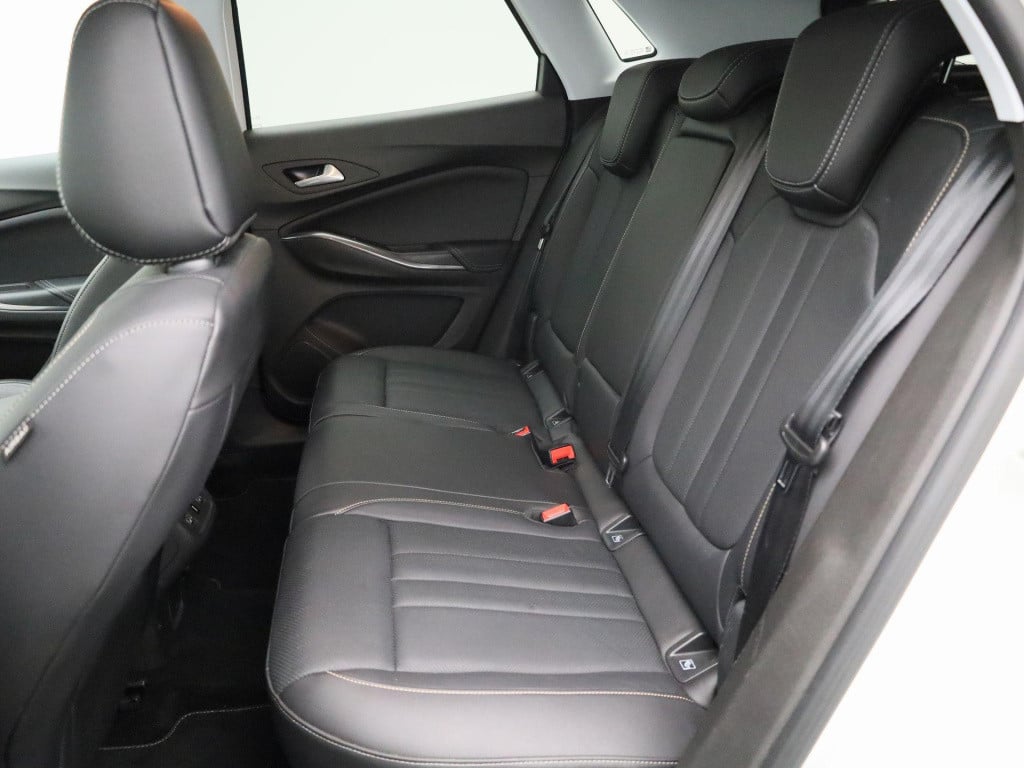 Opel Grandland X 1.2 turbo business elegance | automaat | lmv | parkeer sen