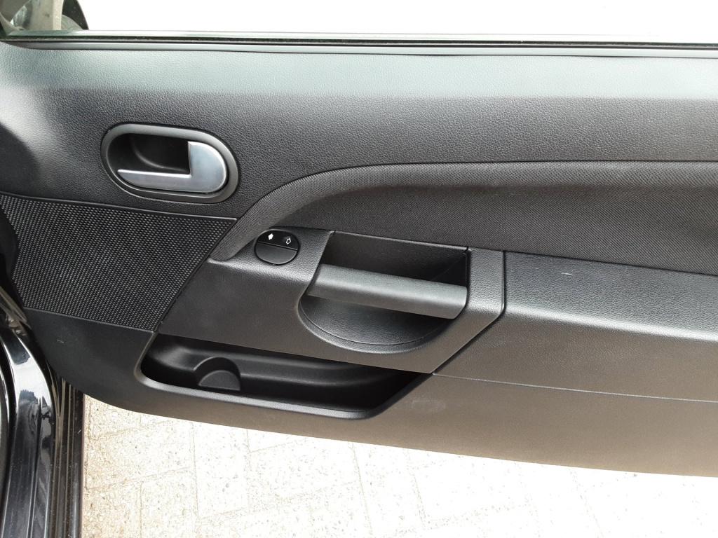 Ford Fiesta 1.3-8v futura