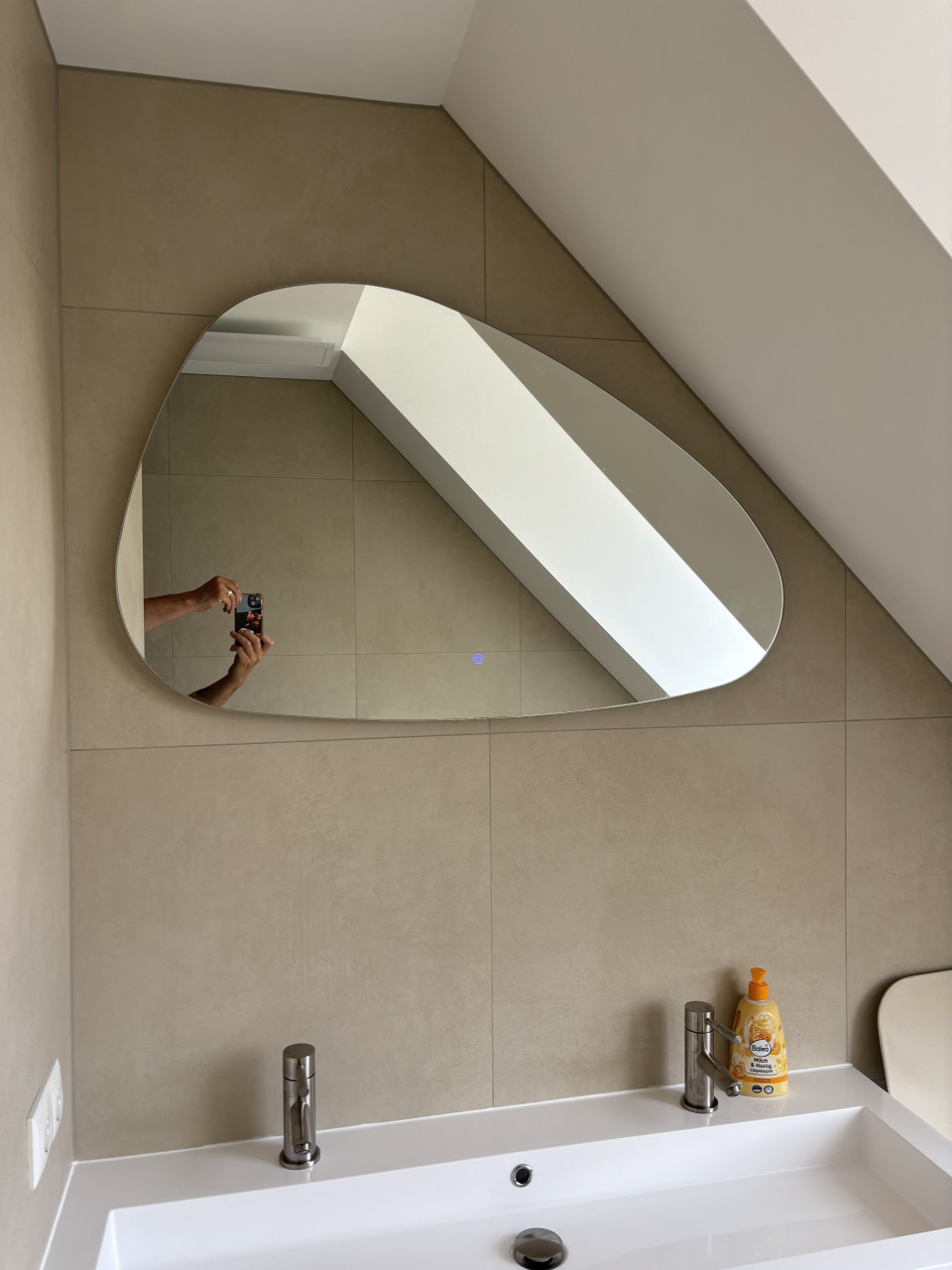Toilet / Badkamerspiegel met verlichting (randloos)