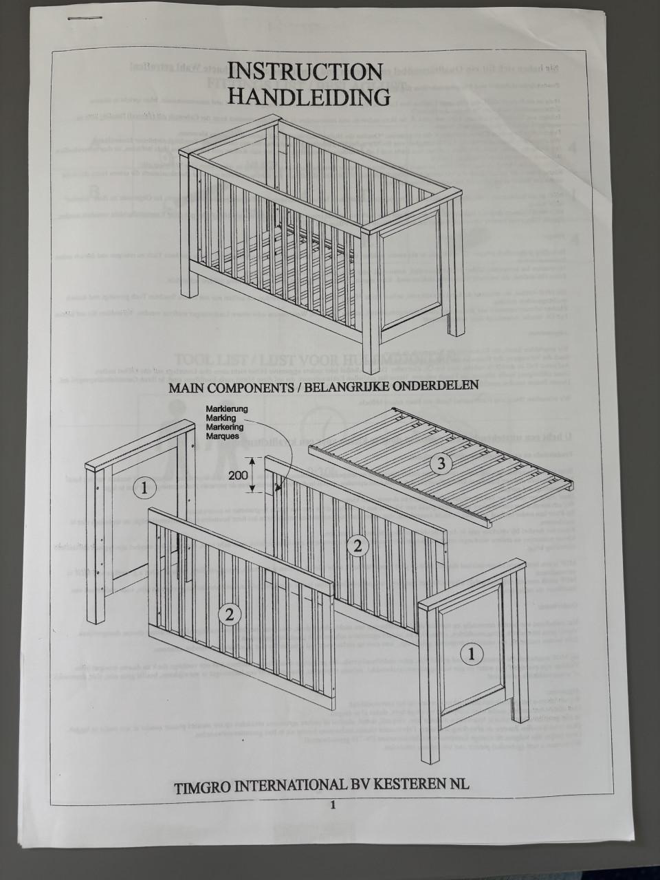 Gratis complete Babykamer / Kinderkamer, commode, ledikant, kast