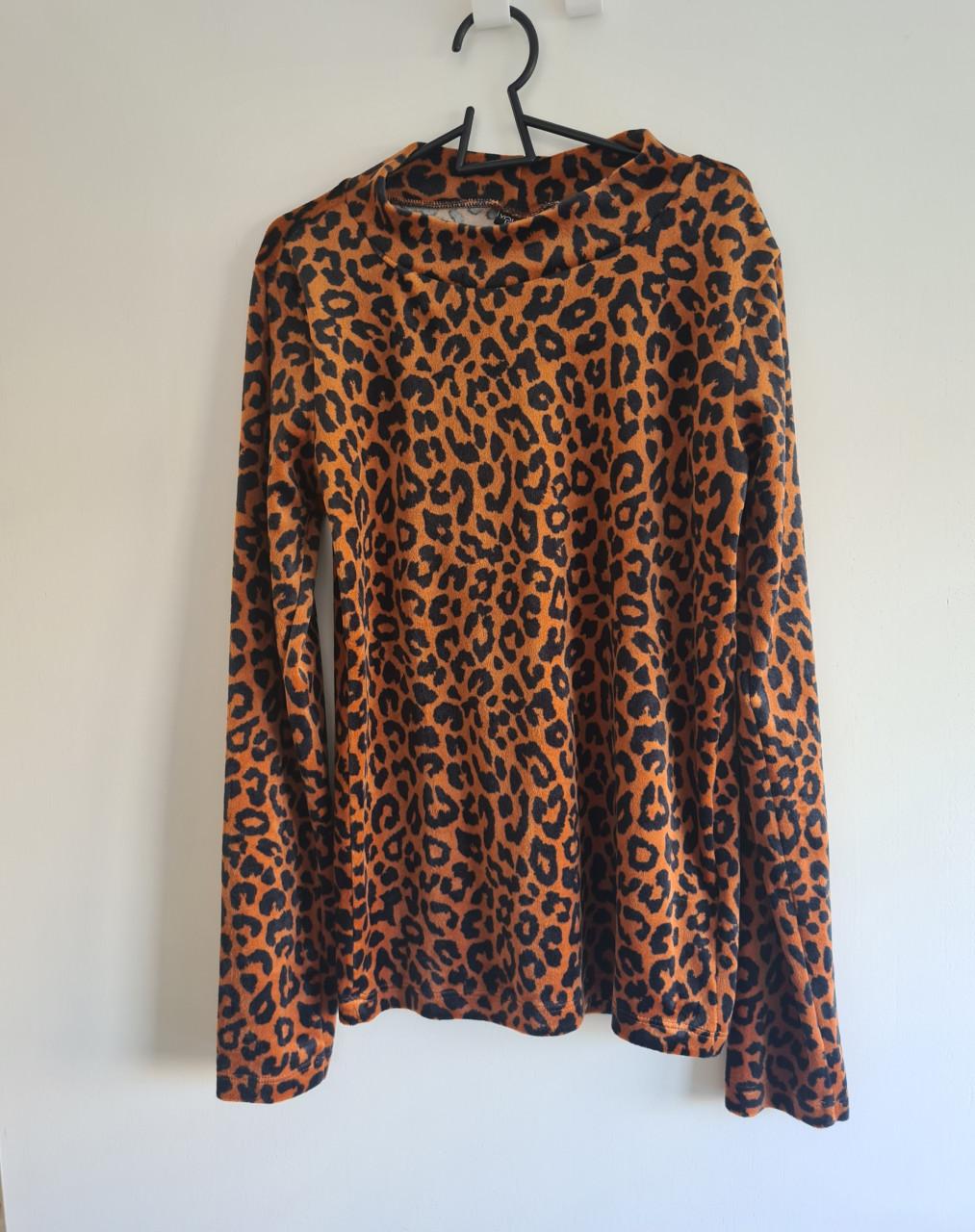 Leopardprint zachte kol truitje mt 146/152