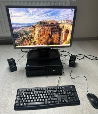 Complete set HP / Intel Core i5 / 12GB ram / Windows 11 /