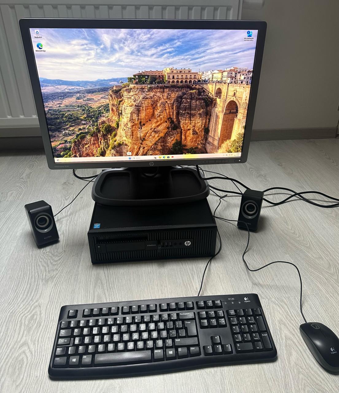 Complete set HP / Intel Core i5 / 12GB ram / Windows 11 /
