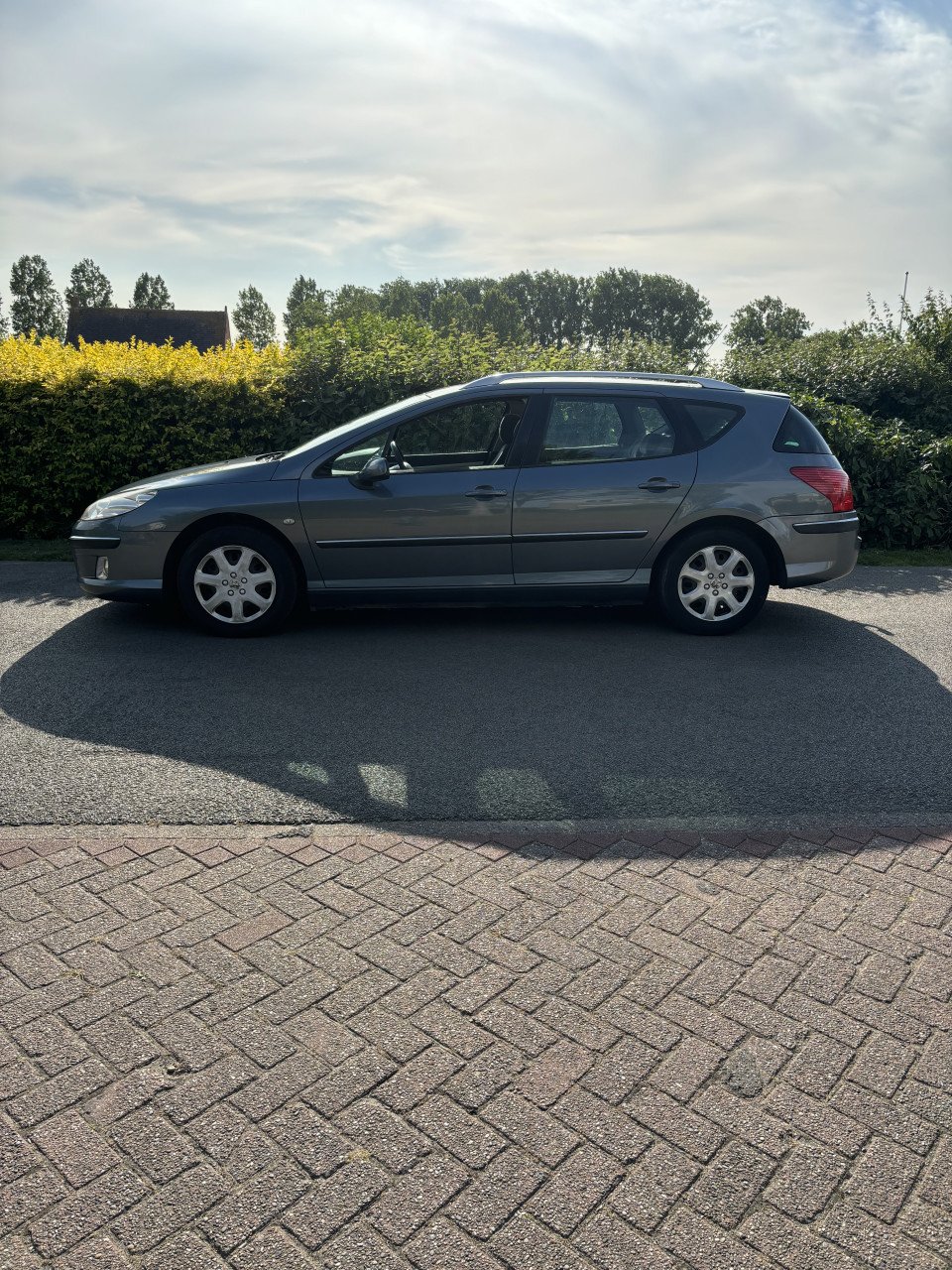 Peugeot 407 met een voljaar apk