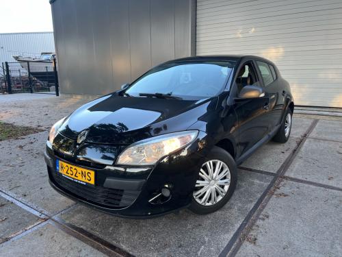 Renault Megane 1.6 Authentique 159.173KM