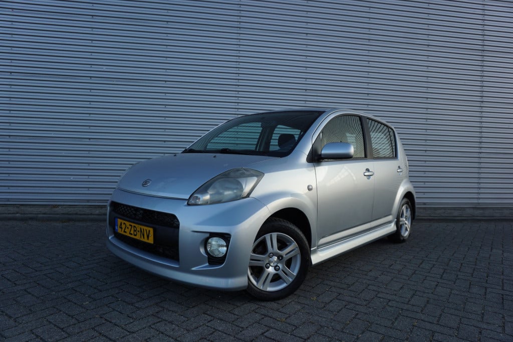 Daihatsu Sirion 2 1.3-16v sport airco / elektr. ramen / nap
