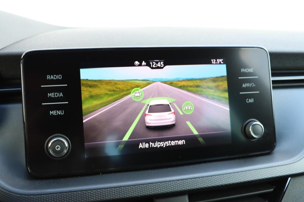 Skoda Scala 1.0 tsi ambition dsg7 110pk | parkeersensoren | dab+ | carplay 