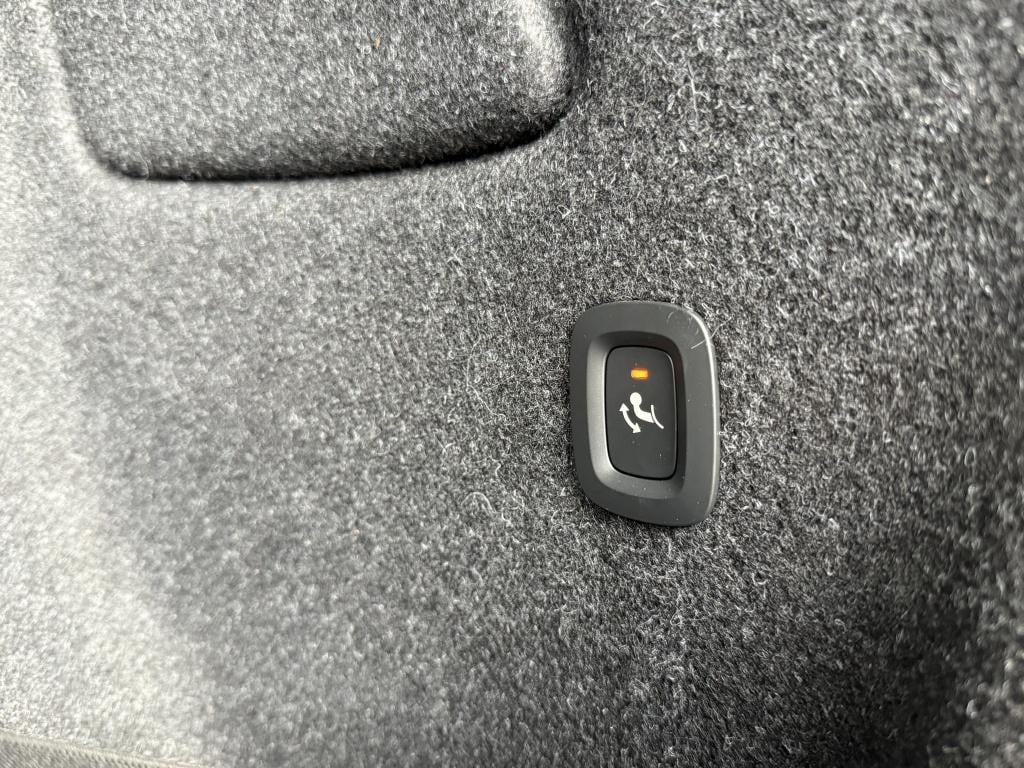 Volvo XC40 t5 262pk recharge r-design| adap.cruise| trekhaak| camera| keyle