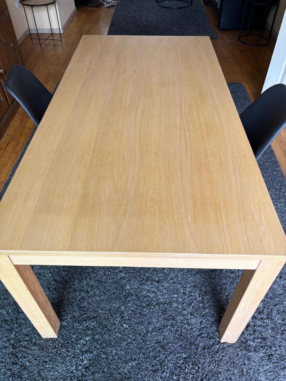 KOOPJE! Grote eetkamertafel 180 cm lang als nieuw