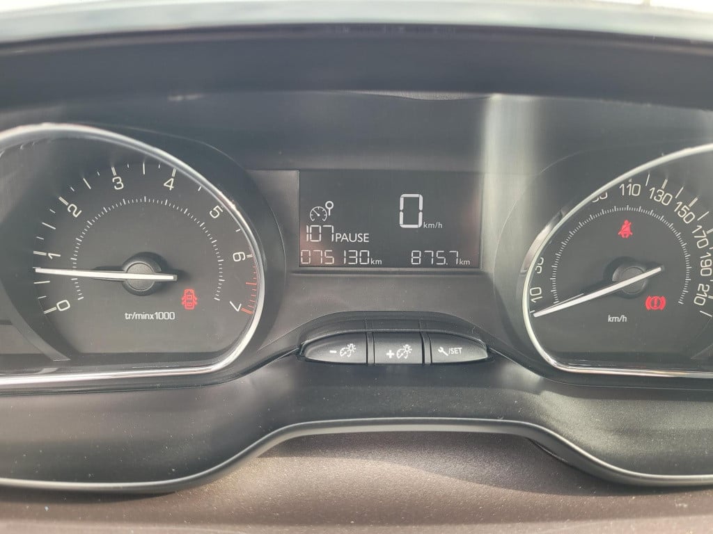 Peugeot 2008 1.2 vti active
