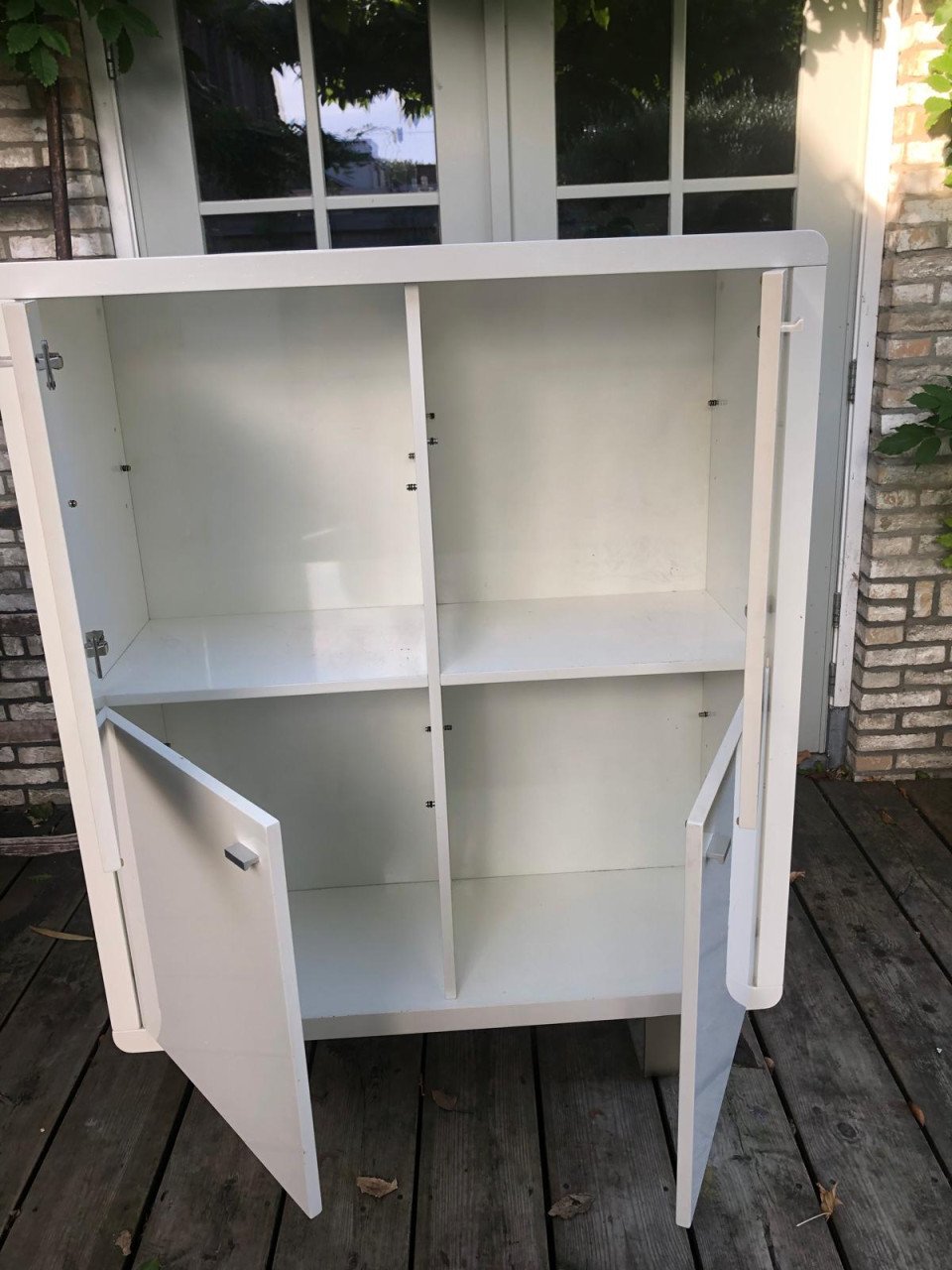 Gratis kast (gereserveerd)