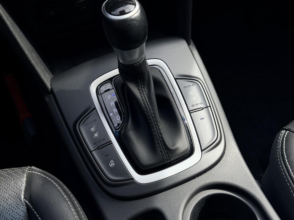 Hyundai Kona 1.6 gdi hev premium two-tone | carplay | camera | cruise contr