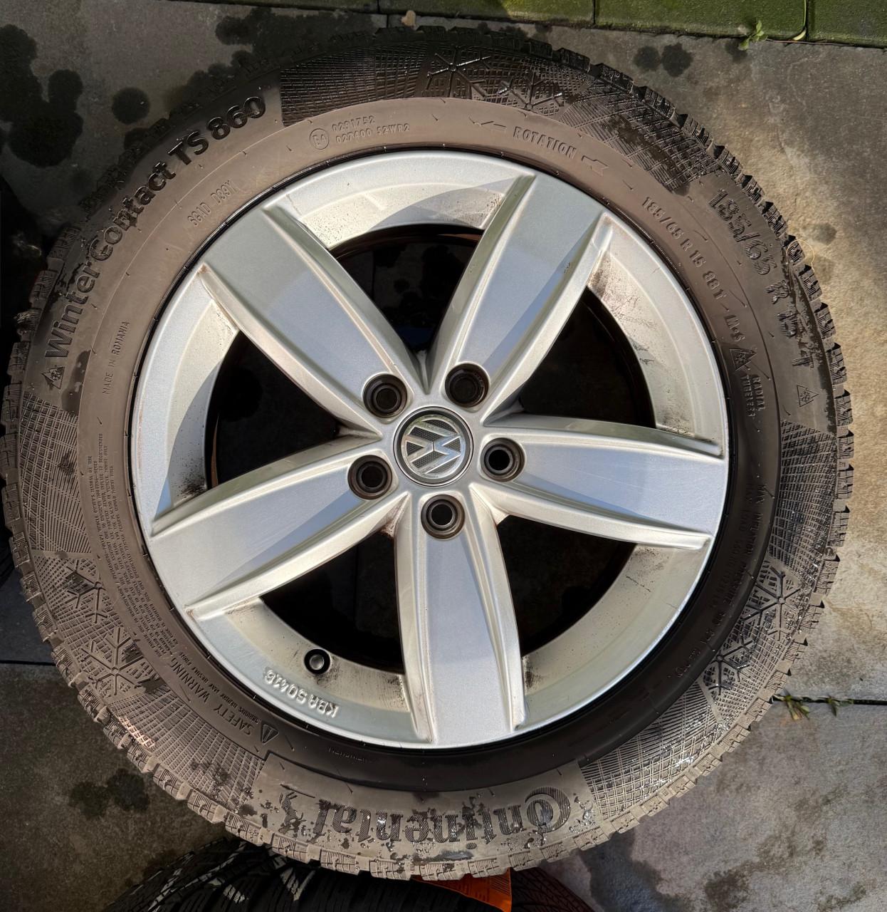 Originele VW Corvara 15" velgen met winterbanden – Polo vanaf 2018