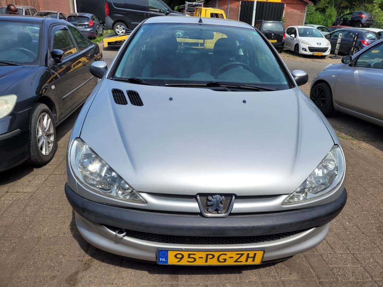 Peugeot 206 1.4 XR Gentry  Apk 20-7-2026