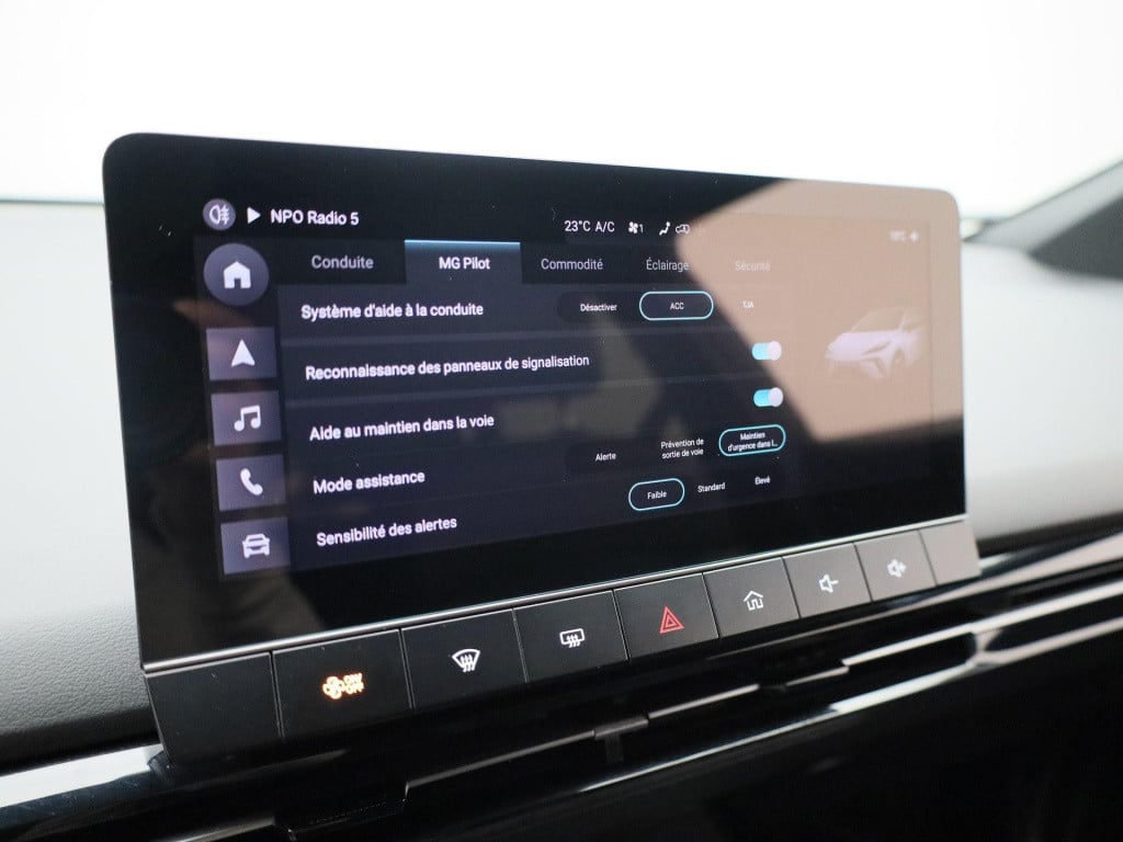MG Mg4 64 kwh luxury