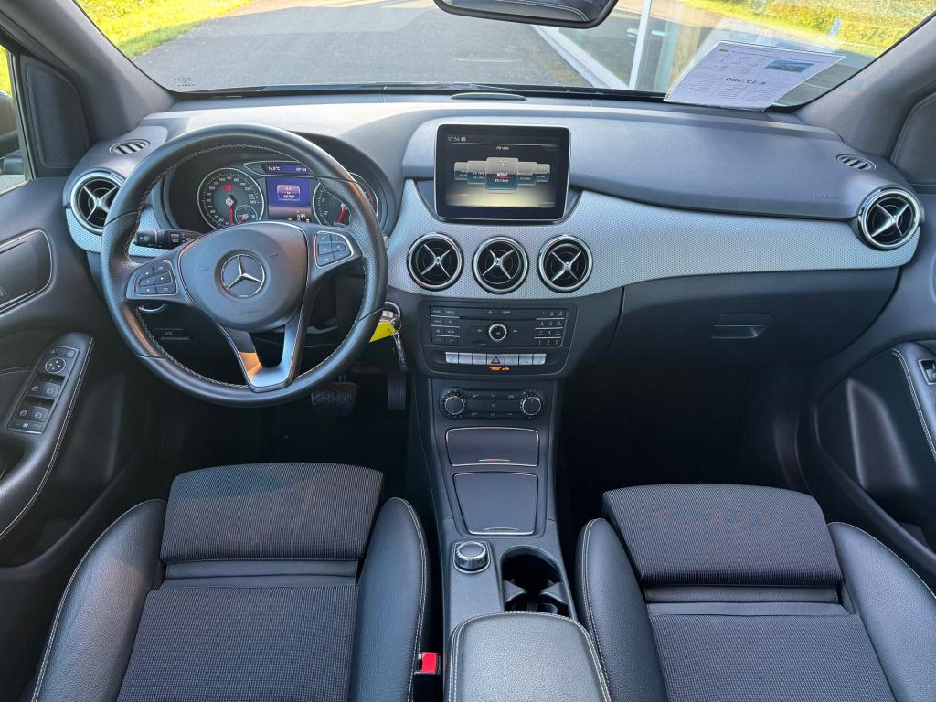 Mercedes-Benz B-Klasse 180 urban automaat , apple-carplay , led